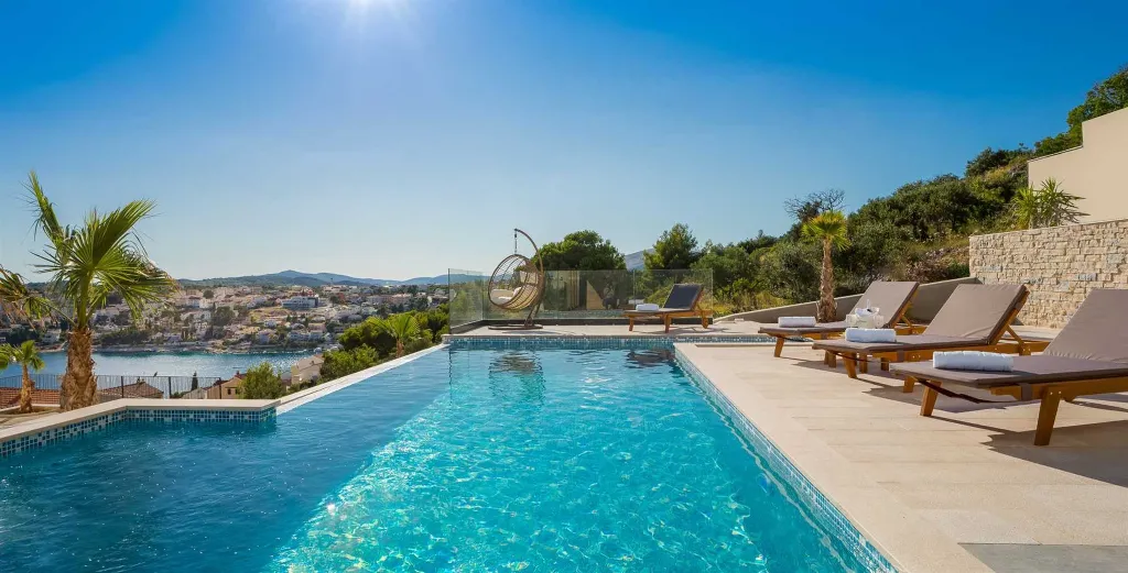 Elegant Seaview Villa with Pool in Okrug Gornji