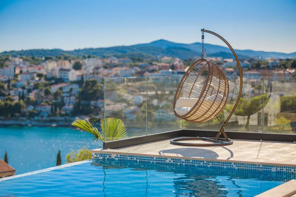 Elegant Seaview Villa with Pool in Okrug Gornji