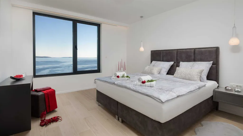 Elegant Seaview Villa with Pool in Okrug Gornji