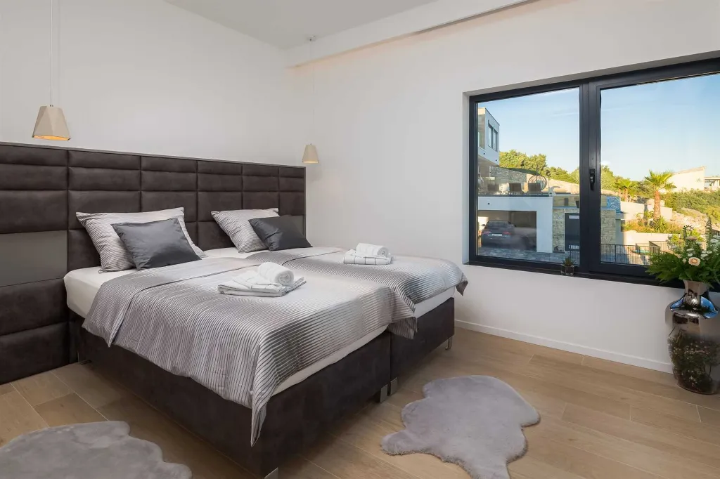 Elegant Seaview Villa with Pool in Okrug Gornji
