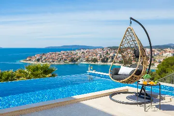 Contemporary Seaside Villa with Pool – Okrug Gornji