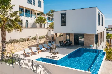 Contemporary Seaside Villa with Pool – Okrug Gornji