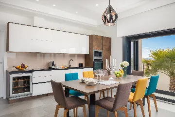 Contemporary Seaside Villa with Pool – Okrug Gornji