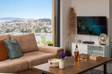 Contemporary Seaside Villa with Pool – Okrug Gornji