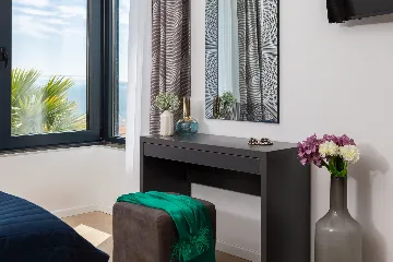 Contemporary Seaside Villa with Pool – Okrug Gornji