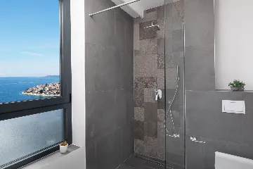 Contemporary Seaside Villa with Pool – Okrug Gornji