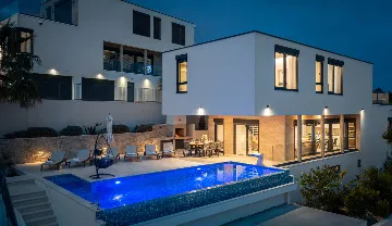 Contemporary Seaside Villa with Pool – Okrug Gornji