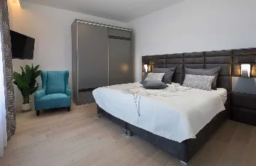 Contemporary Seaside Villa with Pool in Okrug Gornji