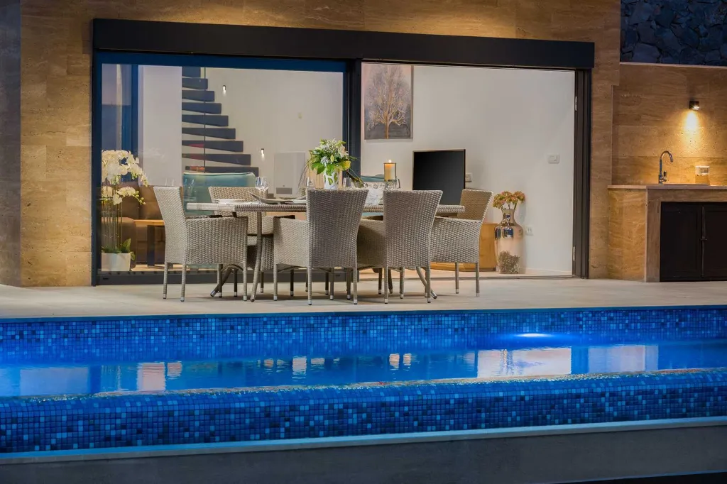 Contemporary Seaside Villa with Pool in Okrug Gornji