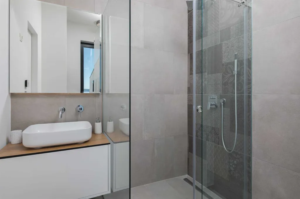 Contemporary Seaside Villa with Pool in Okrug Gornji