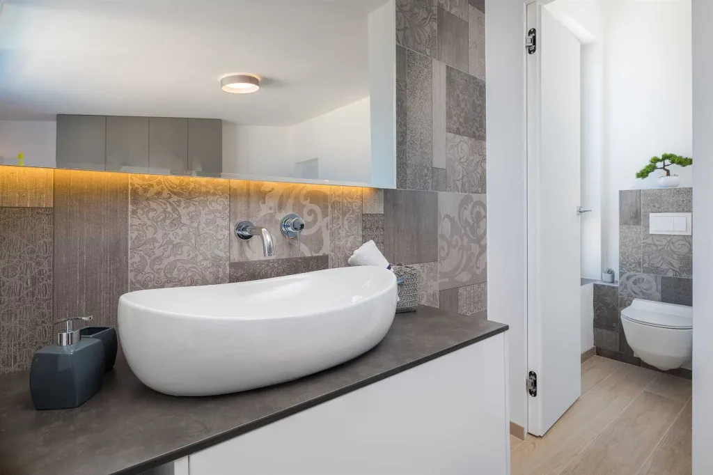 Contemporary Seaside Villa with Pool in Okrug Gornji