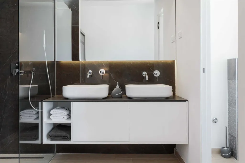 Contemporary Seaside Villa with Pool in Okrug Gornji