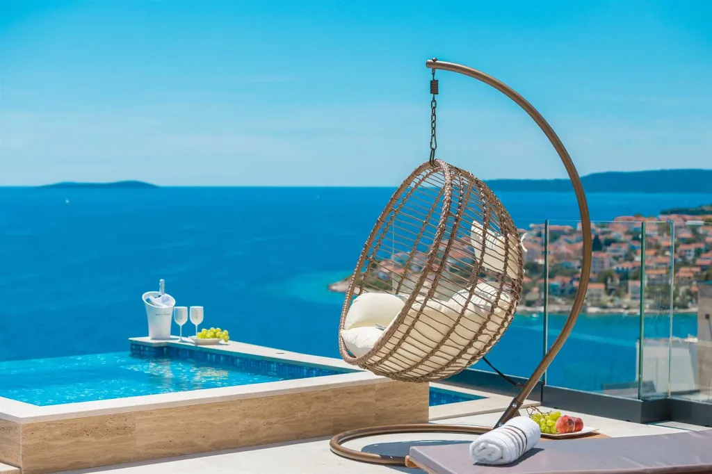 Contemporary Seaside Villa with Pool in Okrug Gornji