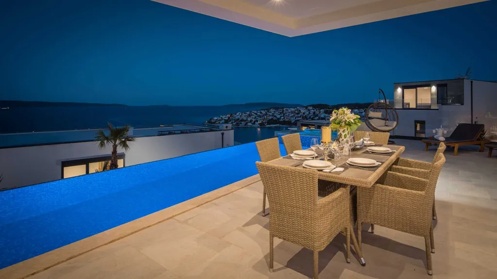 Contemporary Seaside Villa with Pool in Okrug Gornji