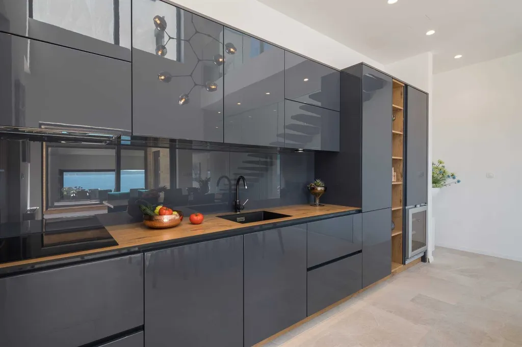 Contemporary Seaside Villa with Pool in Okrug Gornji