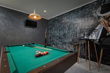 Contemporary Villa with Infinity Pool in Makarska