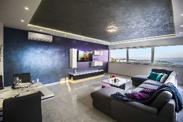 Contemporary Villa with Infinity Pool in Makarska