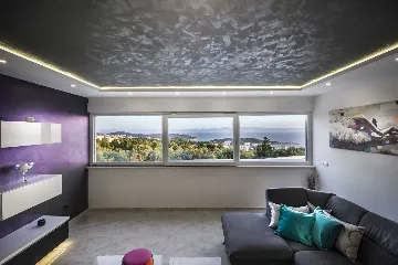 Contemporary Villa with Infinity Pool in Makarska