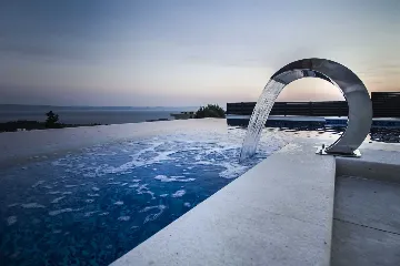 Contemporary Villa with Infinity Pool in Makarska
