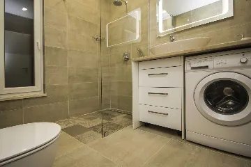 Contemporary Villa with Infinity Pool in Makarska