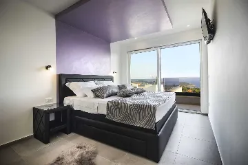 Contemporary Villa with Infinity Pool in Makarska