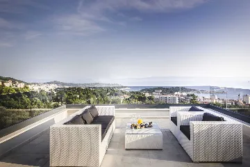 Contemporary Villa with Infinity Pool in Makarska