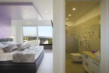 Contemporary Villa with Infinity Pool in Makarska