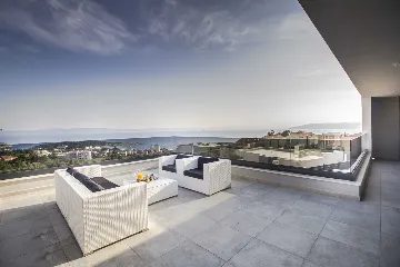 Contemporary Villa with Infinity Pool in Makarska