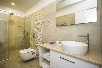 Contemporary Villa with Infinity Pool in Makarska