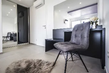 Contemporary Villa with Infinity Pool in Makarska