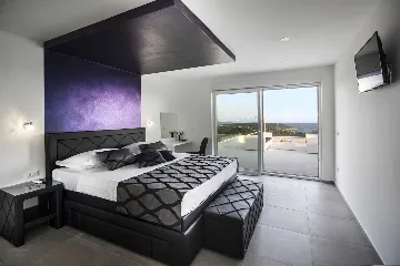 Contemporary Villa with Infinity Pool in Makarska