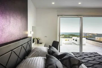 Contemporary Villa with Infinity Pool in Makarska