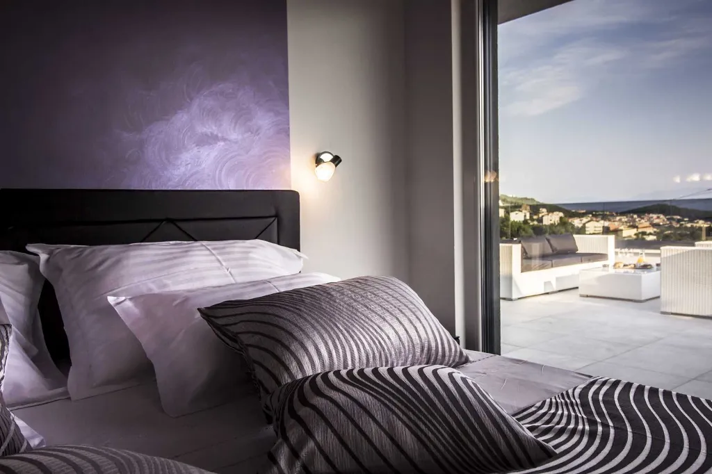 Contemporary Villa with Infinity Pool in Makarska