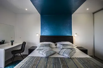 Contemporary Villa with Infinity Pool in Makarska