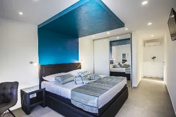 Contemporary Villa with Infinity Pool in Makarska