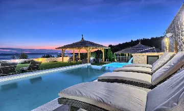 Seaside Escape Villa with Pool – Murter