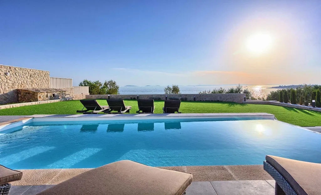 Seaside Escape Villa with Pool – Murter
