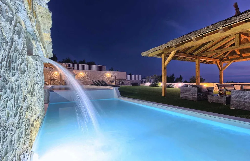 Seaside Escape Villa with Pool – Murter