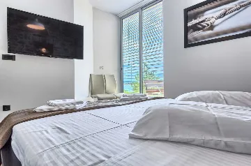 Seaside Escape Villa with Pool – Murter