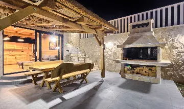 Seaside Escape Villa with Pool – Murter