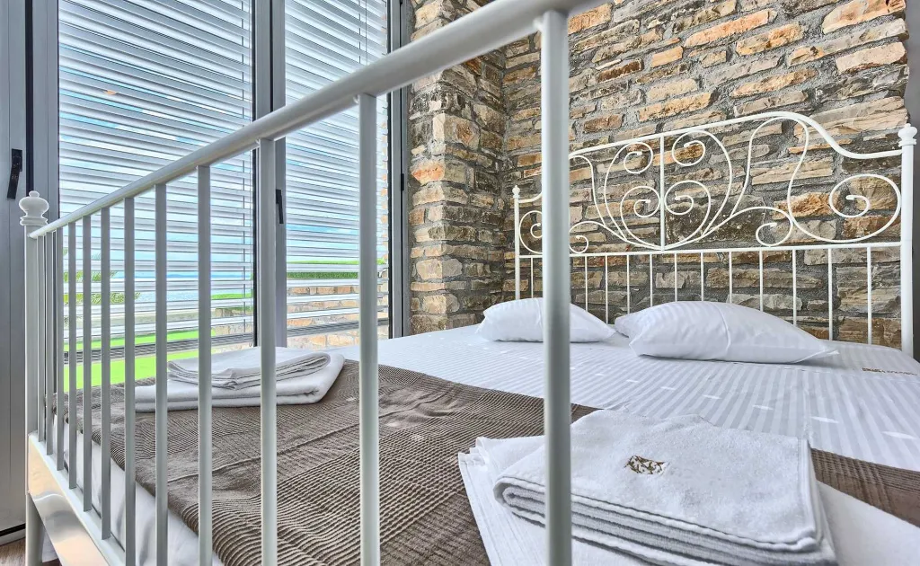 Seaside Escape Villa with Pool – Murter