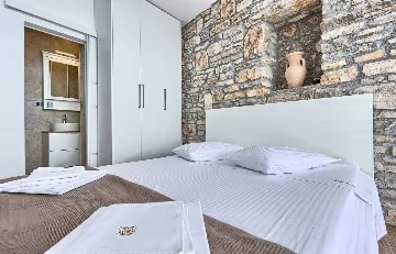 Seaside Escape Villa with Pool – Murter