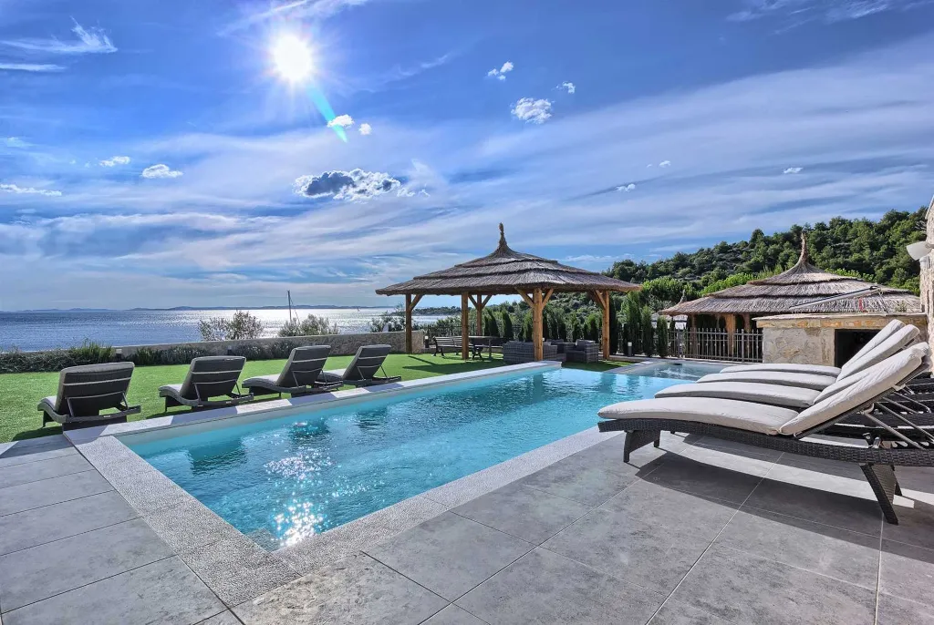 Seaside Escape Villa with Pool – Murter