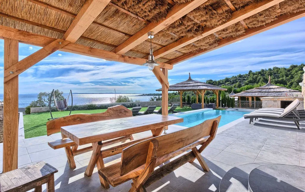 Seaside Escape Villa with Pool – Murter