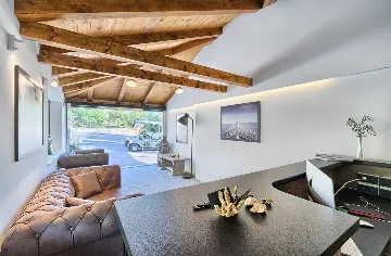 Beachside Bungalow Retreat with Pool in Murter