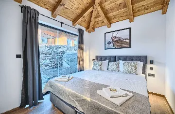 Seaside Bungalow Retreat with Private Pool, Murter