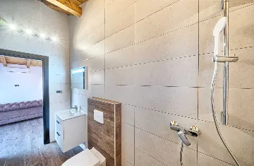 Seaside Bungalow with Private Pool in Murter