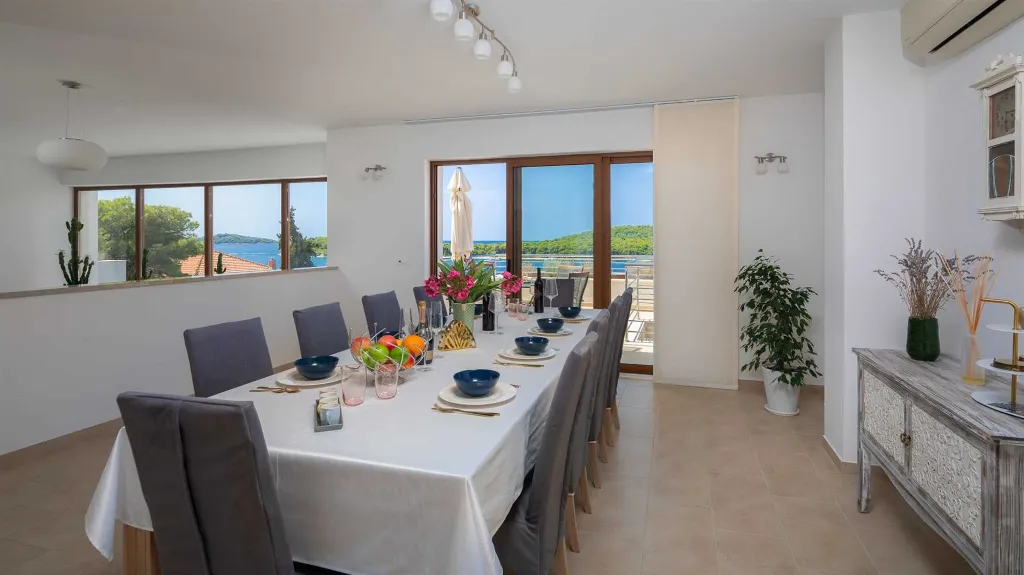 Modern 5-Bedroom Villa with Heated Pool in Rogoznica
