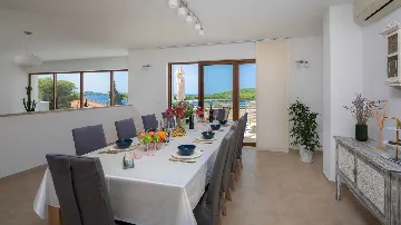 Modern 5-Bedroom Villa with Heated Pool in Rogoznica