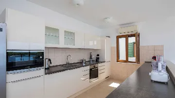 Modern 5-Bedroom Villa with Heated Pool in Rogoznica